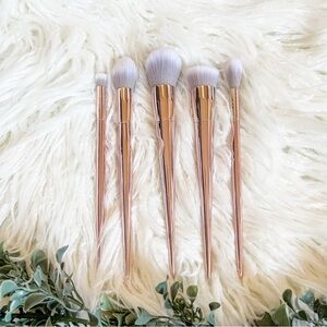 WNW Pro Brushes- USED